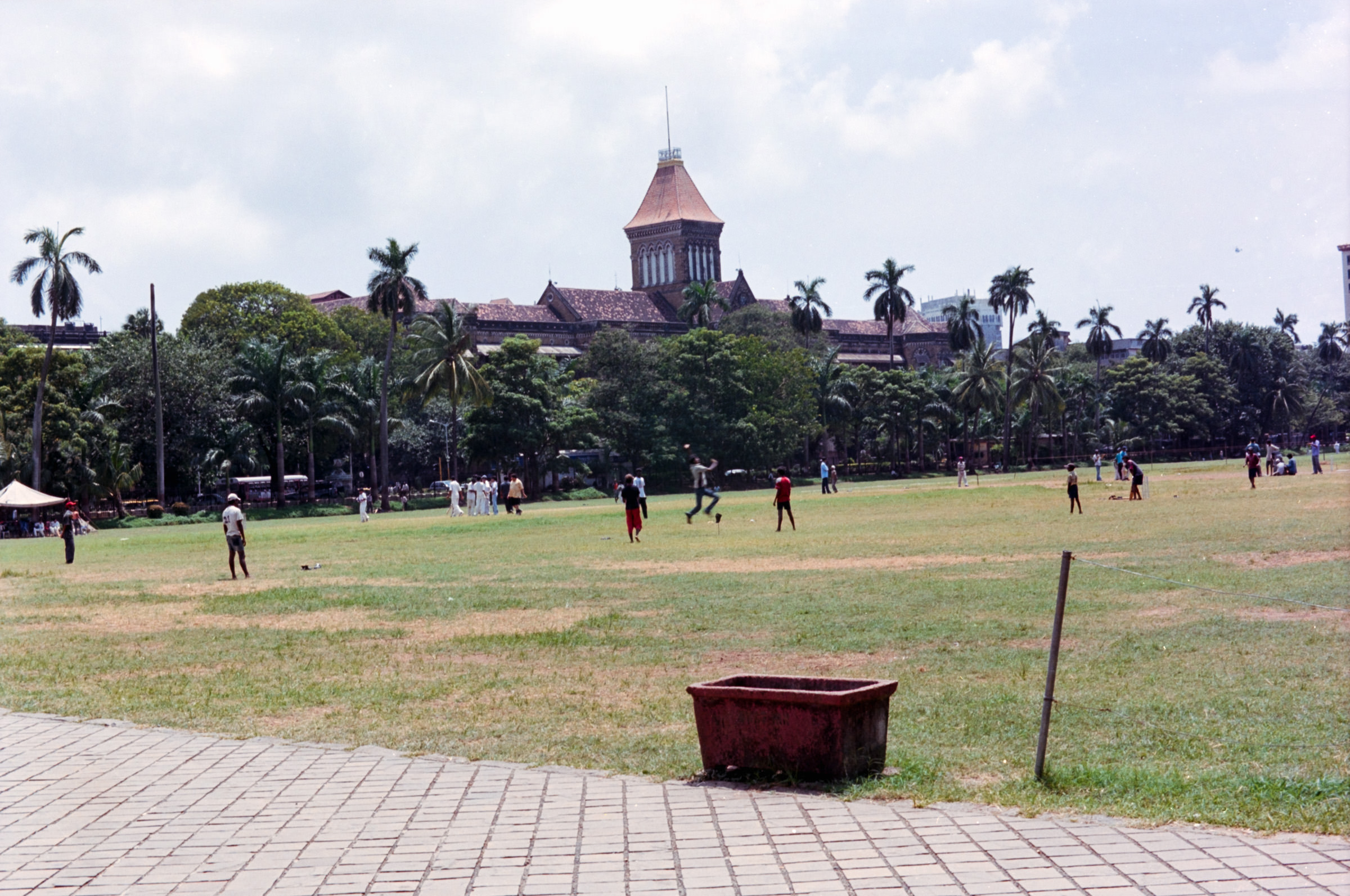 AHP F2004 09 002 sc250526 img36 NLP